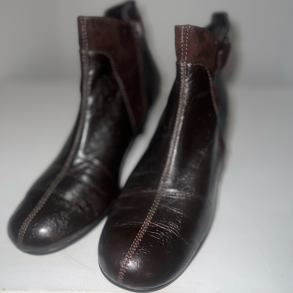 Areosoles Elegant Brown Leather Ankle Boots Women’s size 8.5 - Picture 4 of 11
